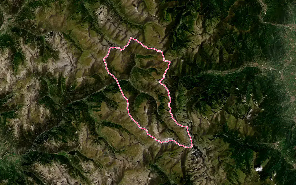 Vue satellite de Abriès-Ristolas avec ses contours administratifs
