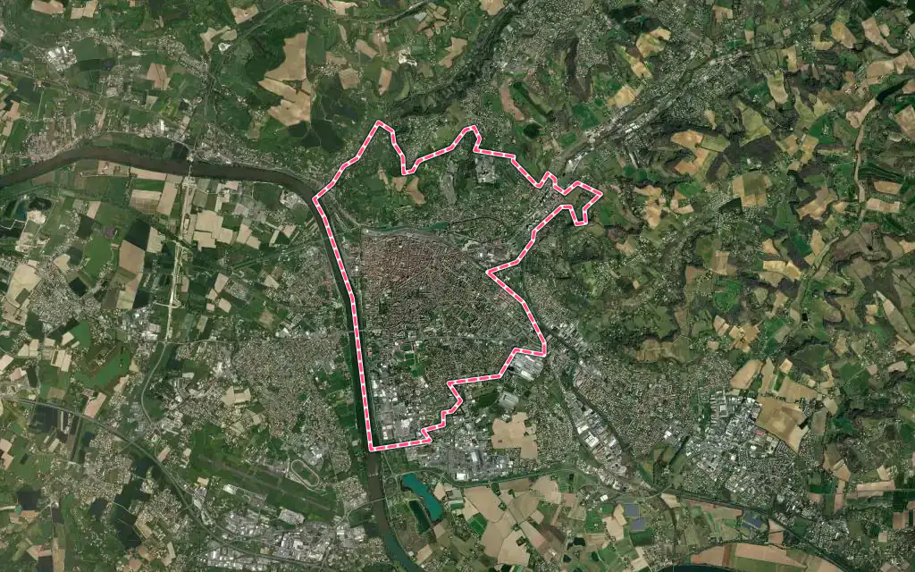 Vue satellite de Agen avec ses contours administratifs