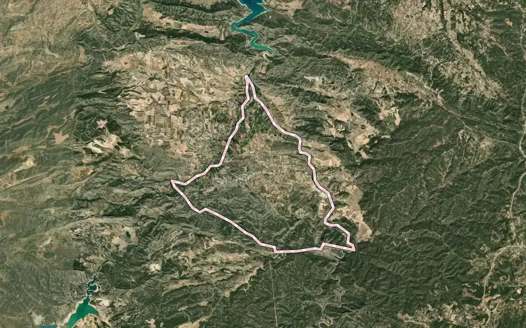 Vista satélite de Aguaviva / Aiguaviva de Bergantes con su contorno administrativo