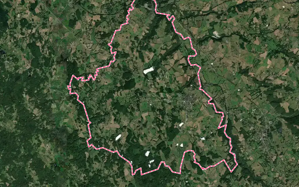 Vue satellite de Ahun avec ses contours administratifs