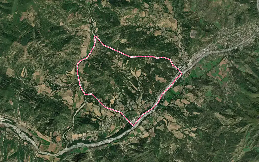Vue satellite de Aiglun avec ses contours administratifs