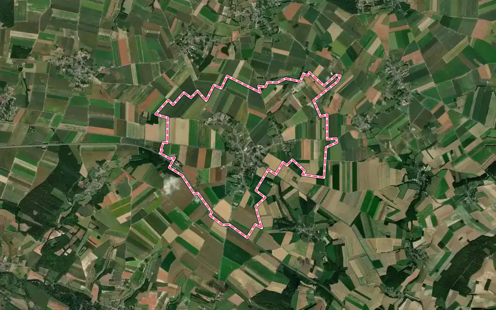 Vue satellite de Ailly-le-Haut-Clocher avec ses contours administratifs
