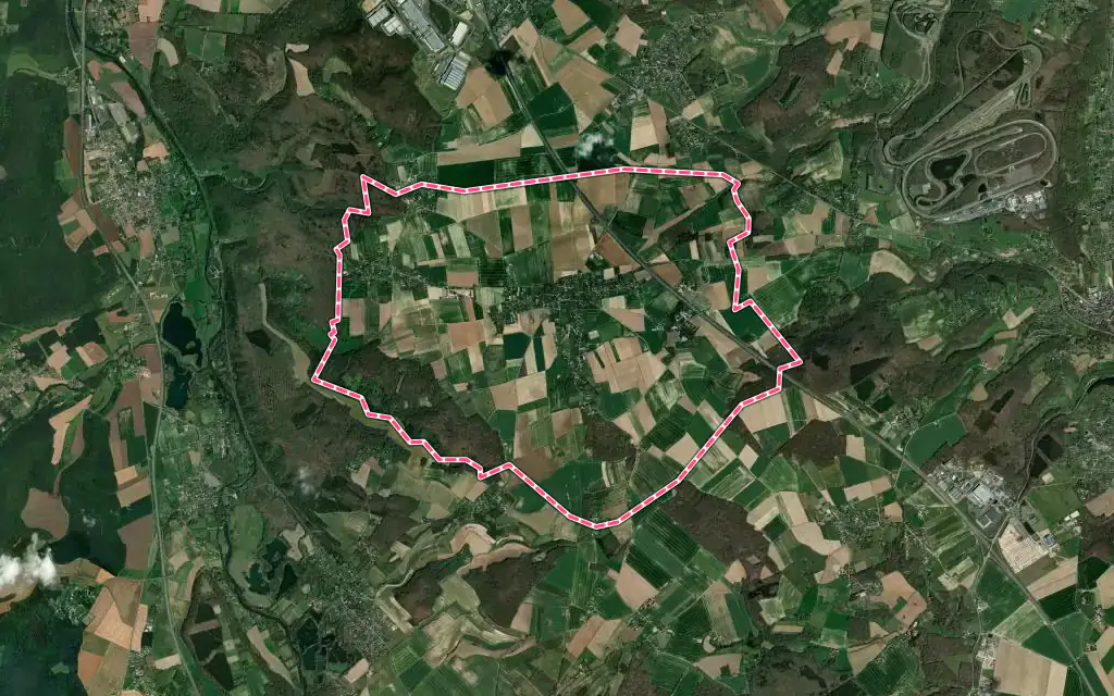 Vue satellite de Ailly avec ses contours administratifs