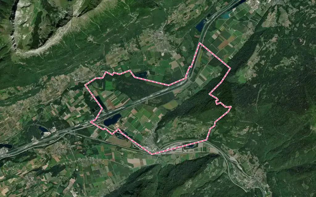 Vue satellite de Aiton avec ses contours administratifs