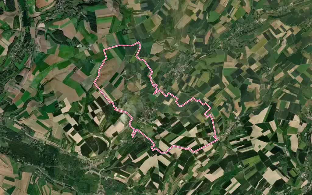 Vue satellite de Aix-en-Issart avec ses contours administratifs