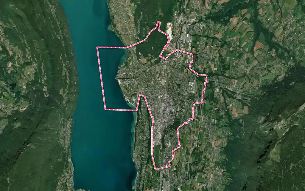 Vue satellite de Aix-les-Bains avec ses contours administratifs