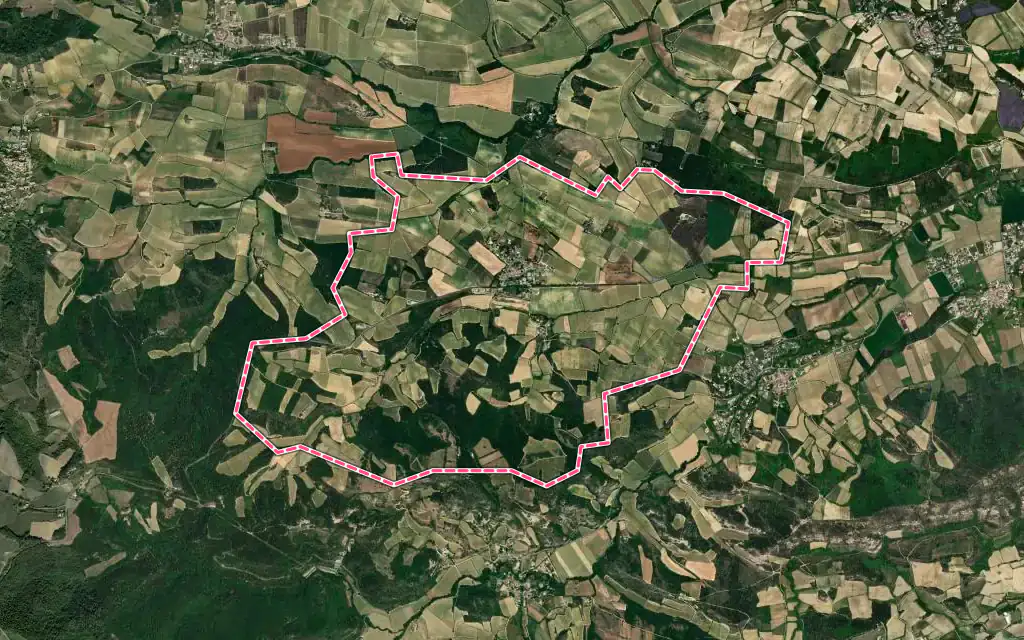 Vue satellite de Ajac avec ses contours administratifs