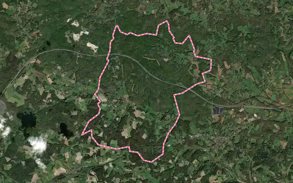 Vue satellite de Ajat avec ses contours administratifs