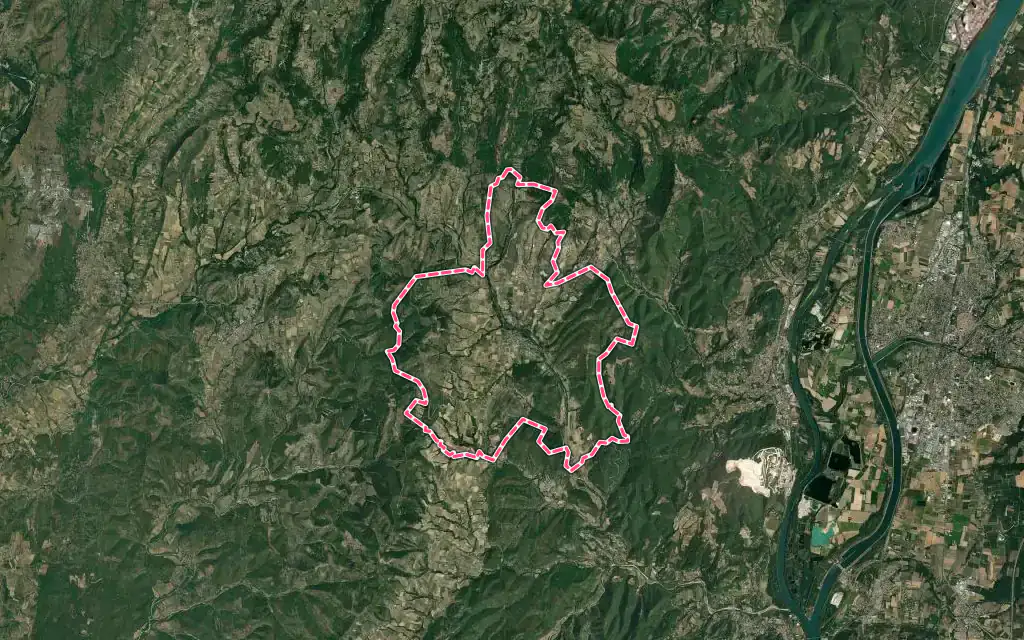 Vue satellite de Alba-la-Romaine avec ses contours administratifs