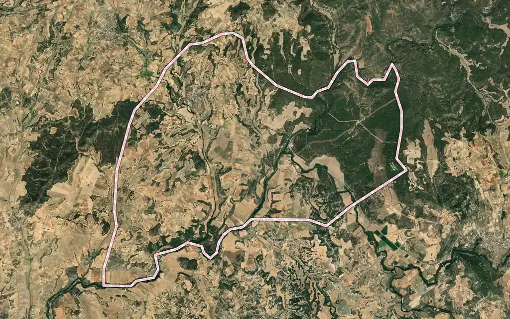 Vista satélite de Albendea con su contorno administrativo