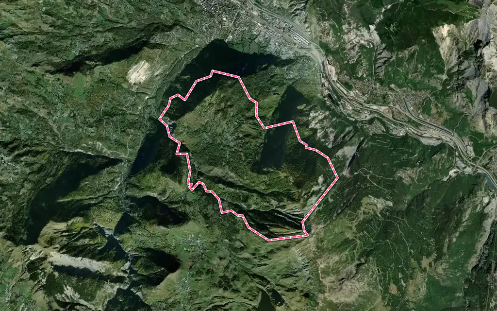 Vue satellite de Albiez-le-Jeune avec ses contours administratifs