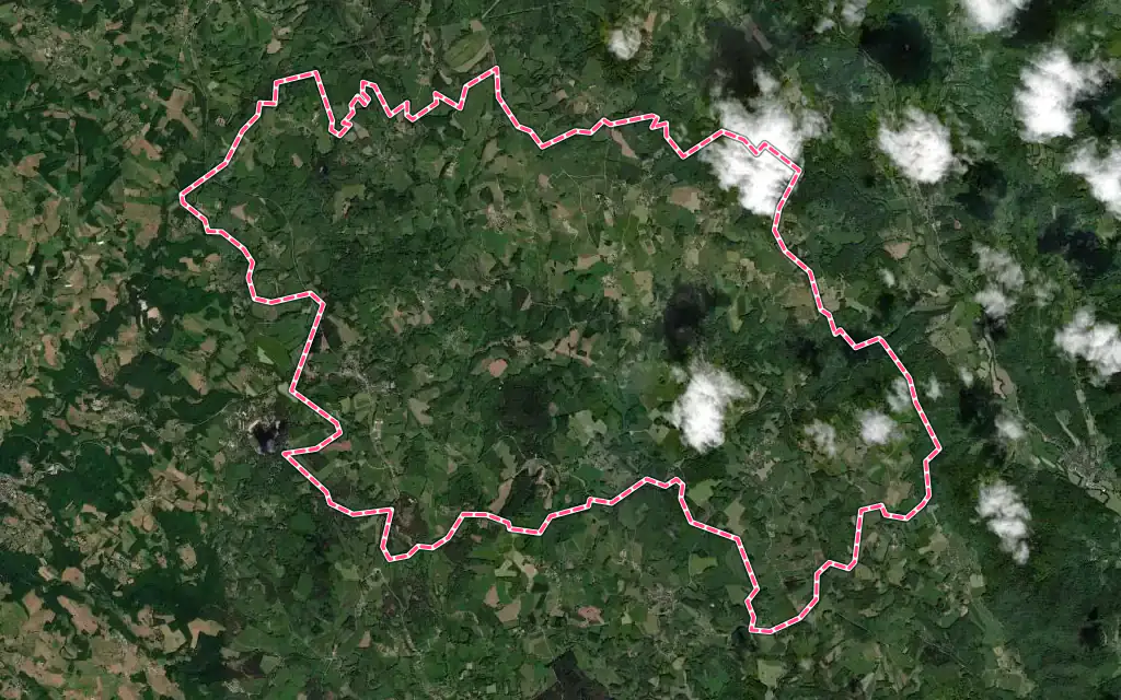 Vue satellite de Albussac avec ses contours administratifs