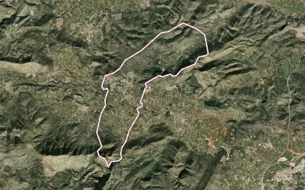 Vista satélite de Alcalalí con su contorno administrativo