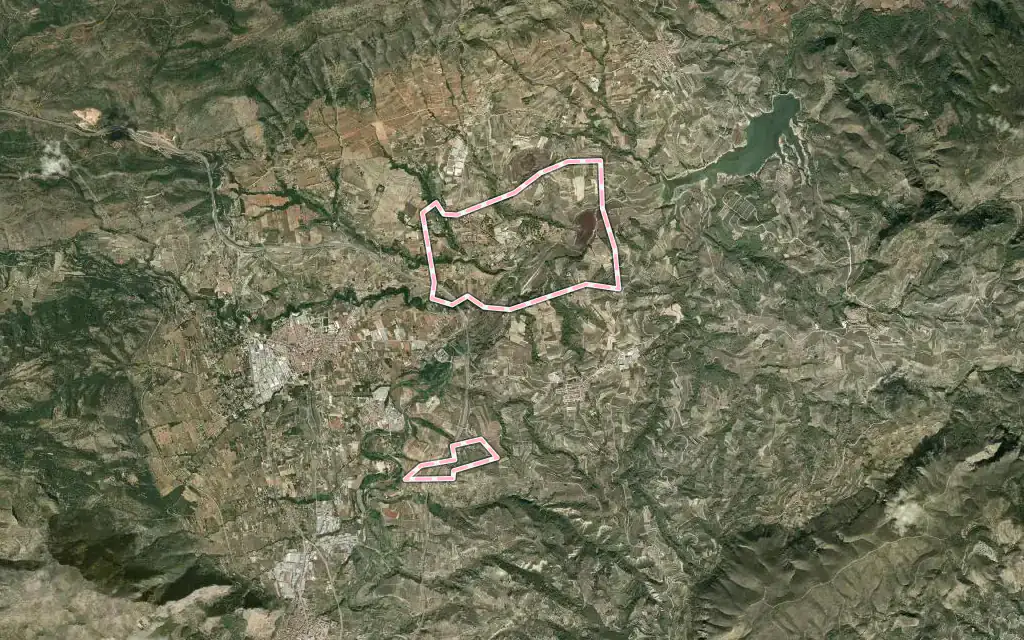 Vista satélite de Alcosser con su contorno administrativo