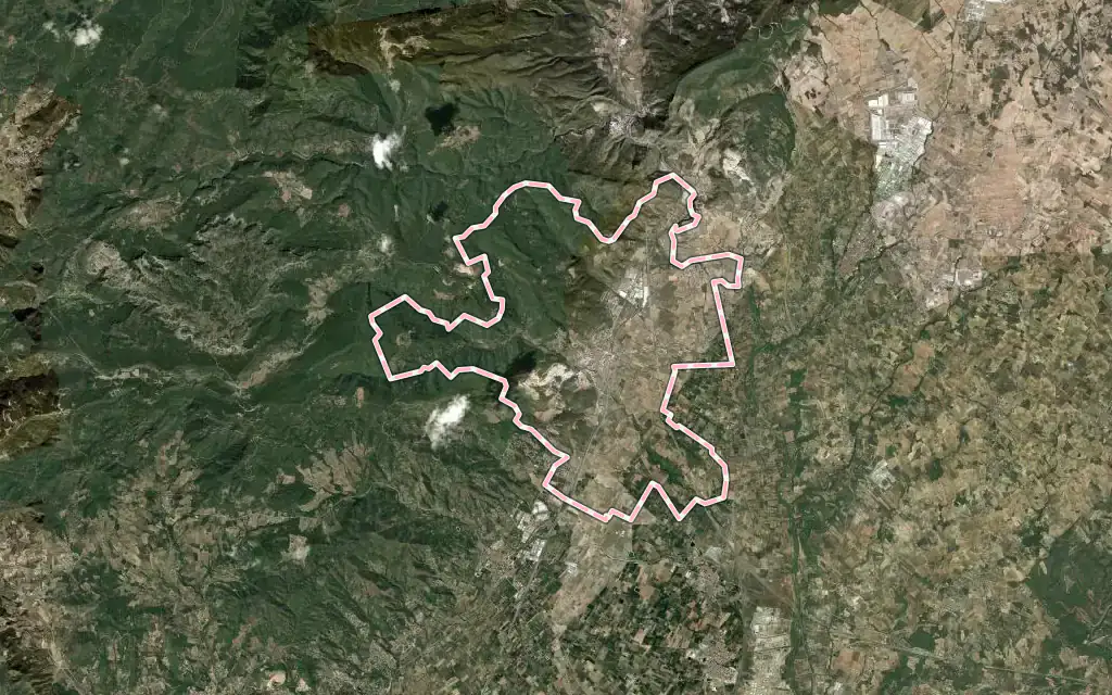 Vista satélite de Alcover con su contorno administrativo