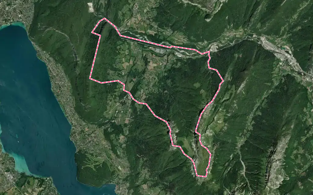 Vue satellite de Alex avec ses contours administratifs