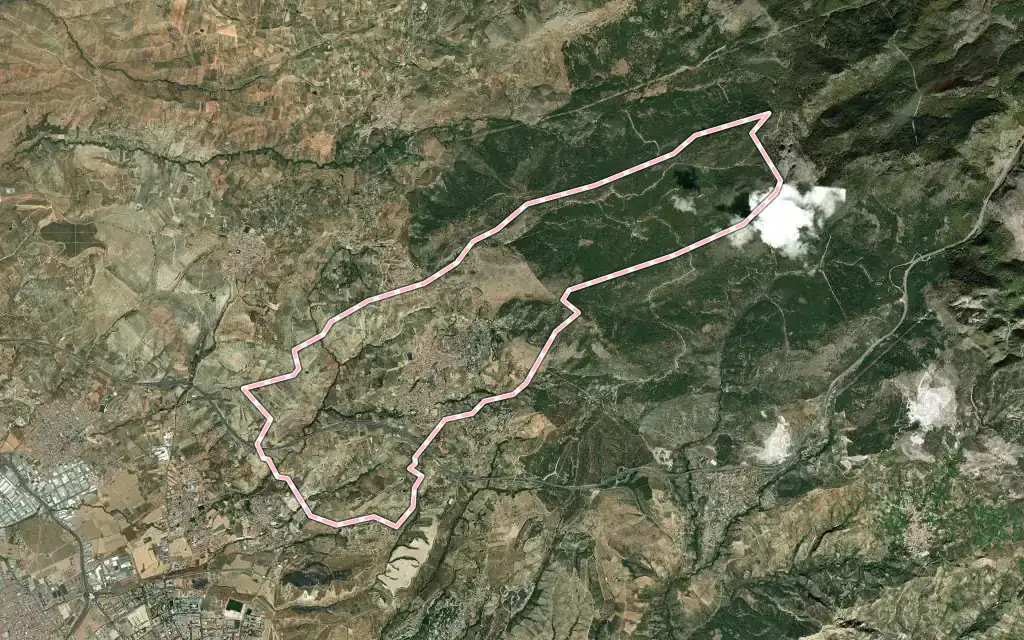 Vista satélite de Alfacar con su contorno administrativo