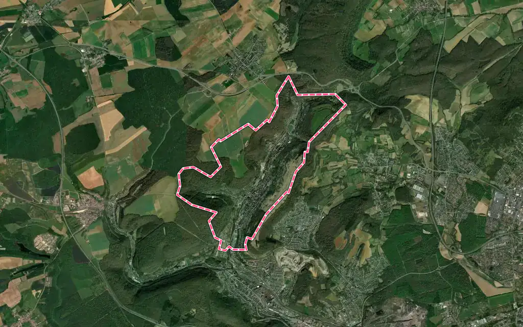 Vue satellite de Algrange avec ses contours administratifs