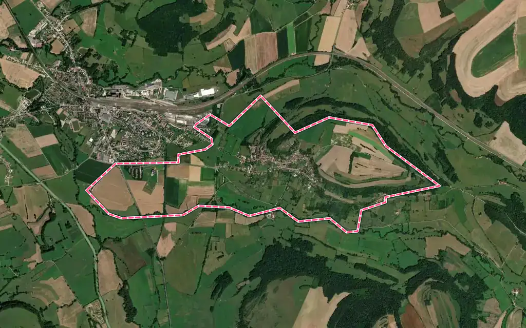 Vue satellite de Alise-Sainte-Reine avec ses contours administratifs