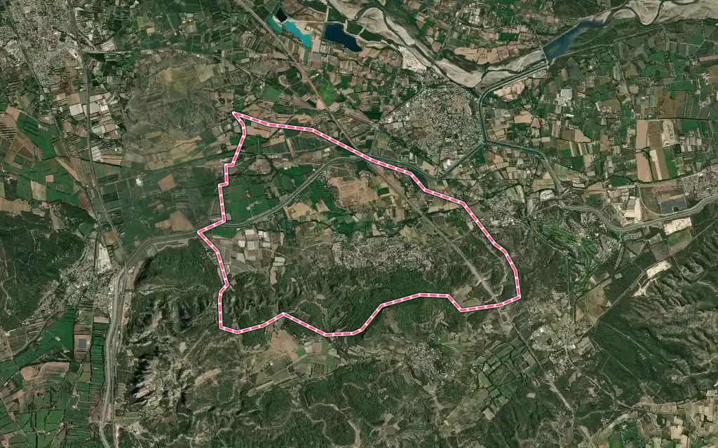 Vue satellite de Alleins avec ses contours administratifs