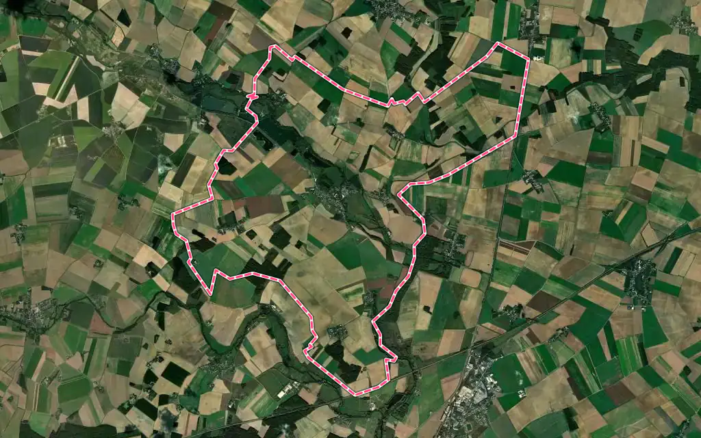 Vue satellite de Alluyes avec ses contours administratifs