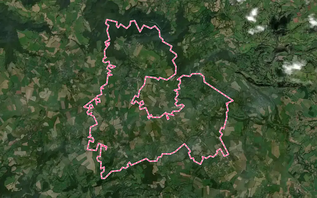 Vue satellite de Ally avec ses contours administratifs