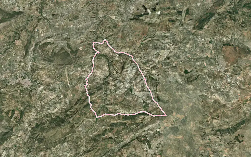 Vista satélite de Almedinilla con su contorno administrativo