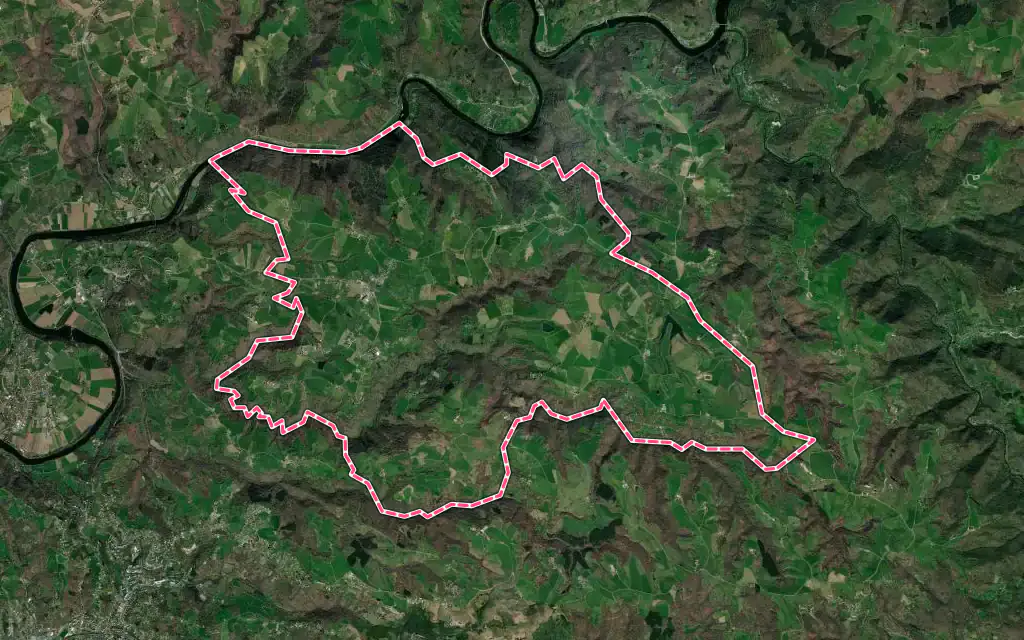 Vue satellite de Almont-les-Junies avec ses contours administratifs