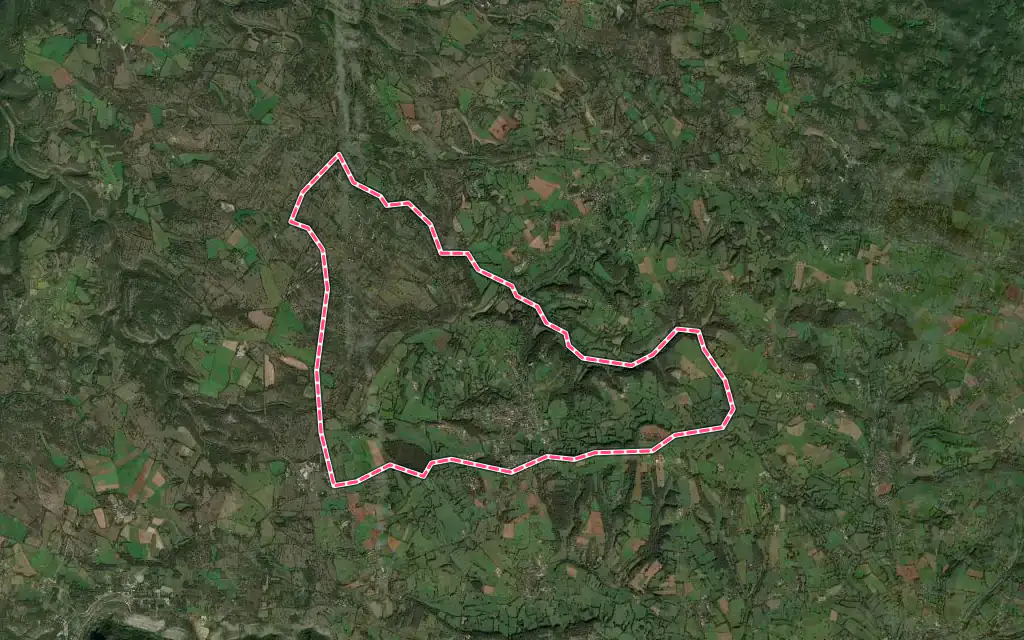 Vue satellite de Alvignac avec ses contours administratifs