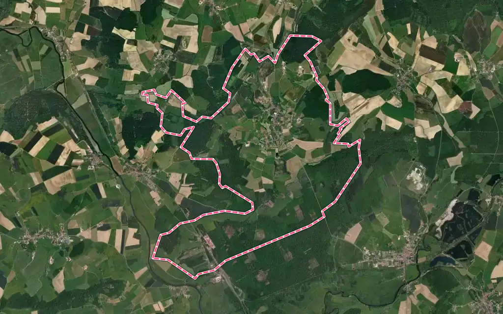 Vue satellite de Amance avec ses contours administratifs