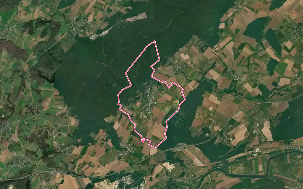 Vue satellite de Amange avec ses contours administratifs