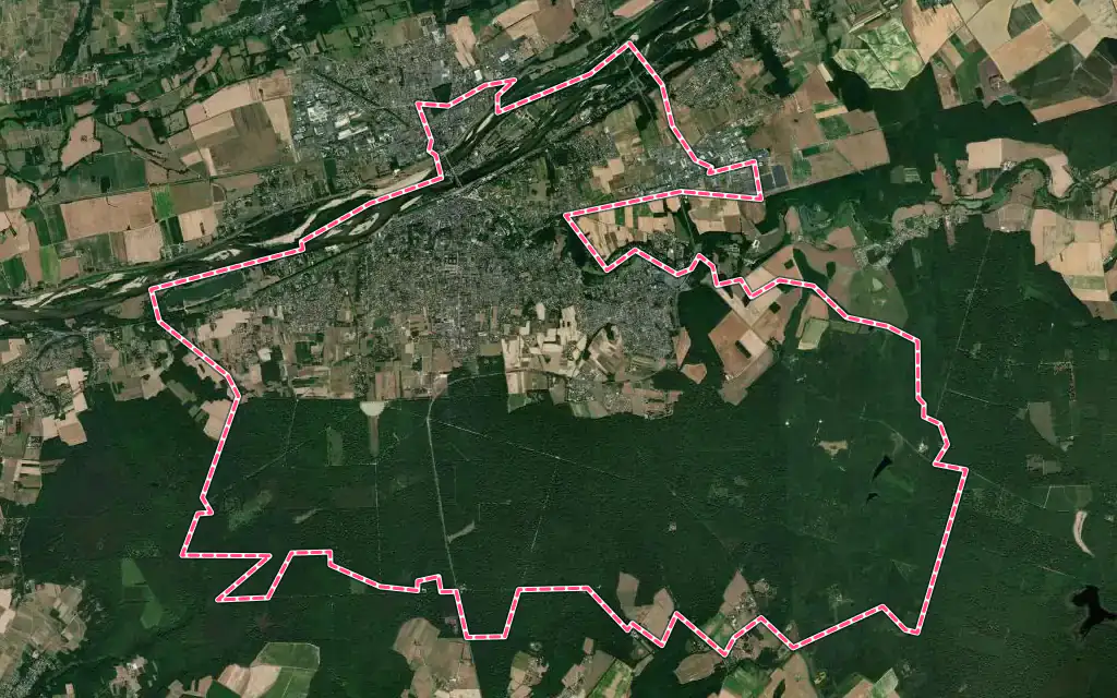 Vue satellite de Amboise avec ses contours administratifs
