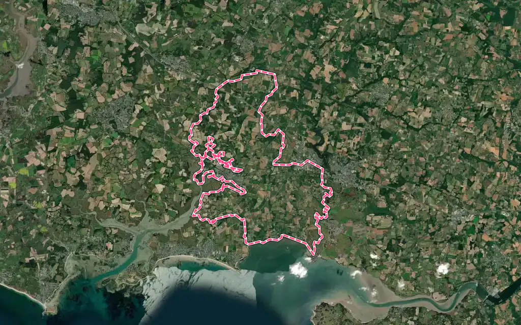 Vue satellite de Ambon avec ses contours administratifs
