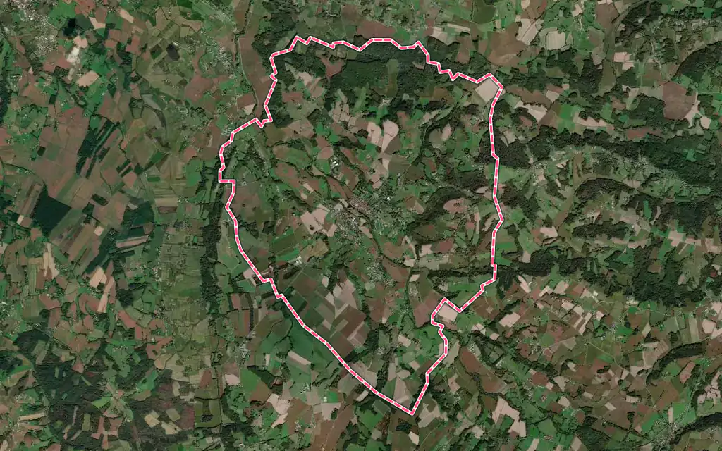 Vue satellite de Amou avec ses contours administratifs