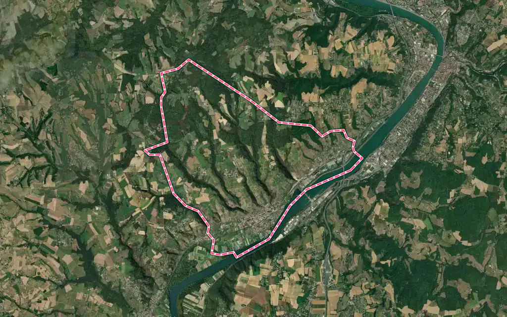 Vue satellite de Ampuis avec ses contours administratifs