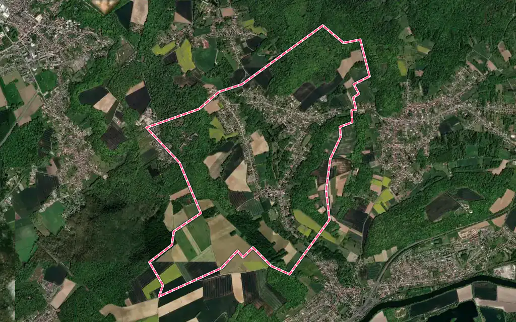 Vue satellite de Angicourt avec ses contours administratifs