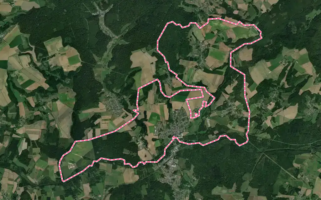 Vue satellite de Anizy-le-Grand avec ses contours administratifs