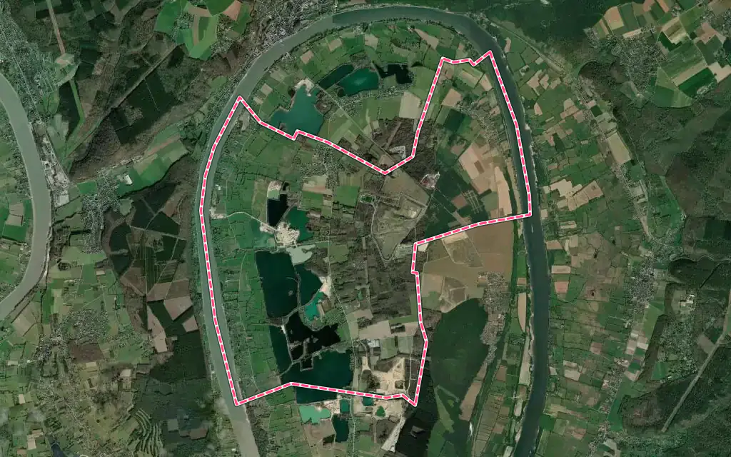 Vue satellite de Anneville-Ambourville avec ses contours administratifs