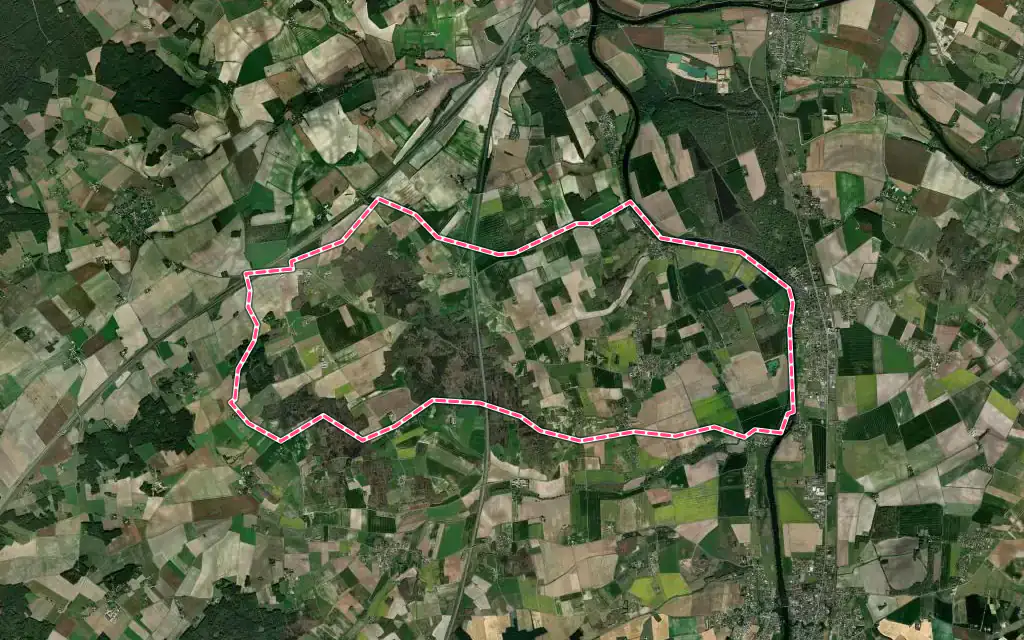 Vue satellite de Antogny-le-Tillac avec ses contours administratifs
