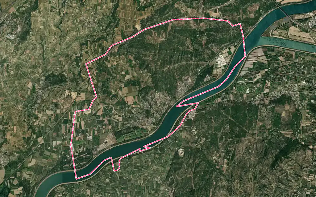 Vue satellite de Aramon avec ses contours administratifs