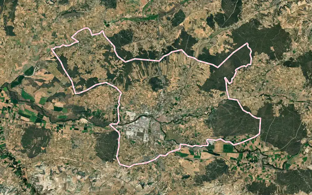 Vista satélite de Aranda-de-Duero con su contorno administrativo
