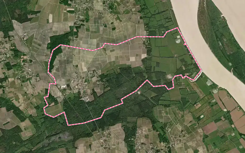 Vue satellite de Arcins avec ses contours administratifs