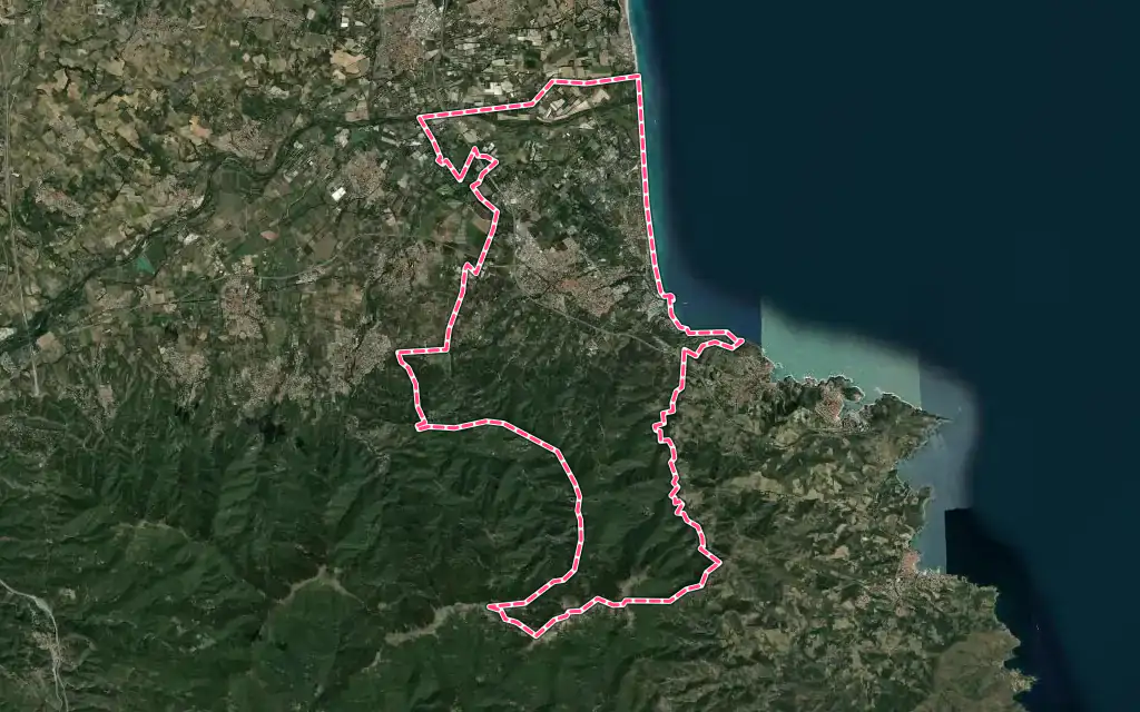 Vue satellite de Argelès-sur-Mer avec ses contours administratifs