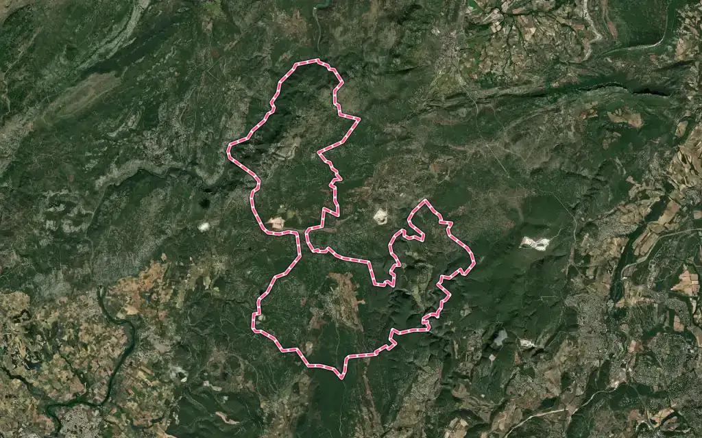 Vue satellite de Argelliers avec ses contours administratifs