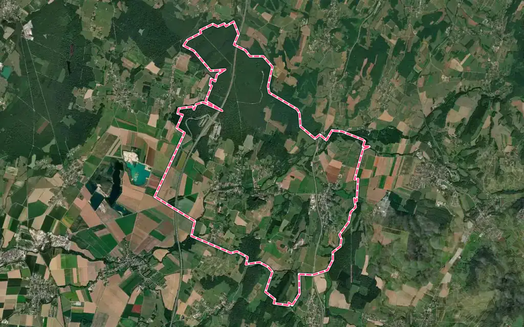 Vue satellite de Arlay avec ses contours administratifs