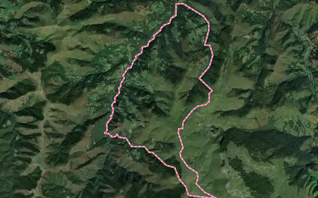 Vue satellite de Arnéguy avec ses contours administratifs
