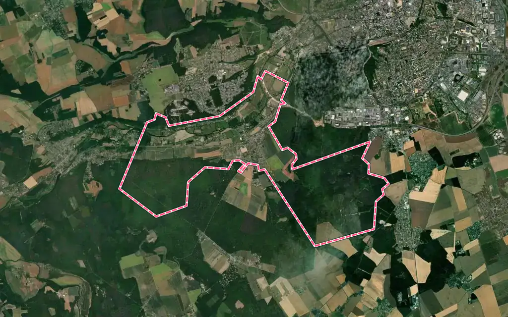 Vue satellite de Arnières-sur-Iton avec ses contours administratifs
