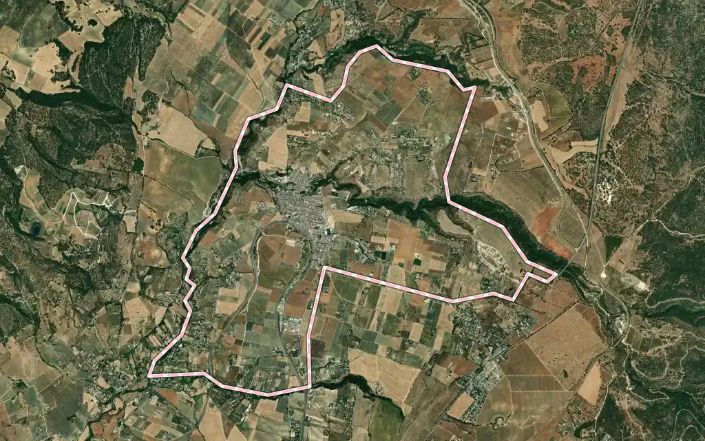 Vista satélite de Arriate con su contorno administrativo