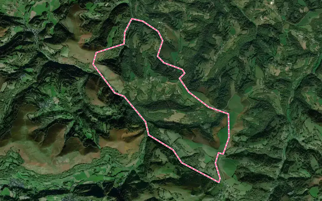 Vue satellite de Arrodets-ez-Angles avec ses contours administratifs