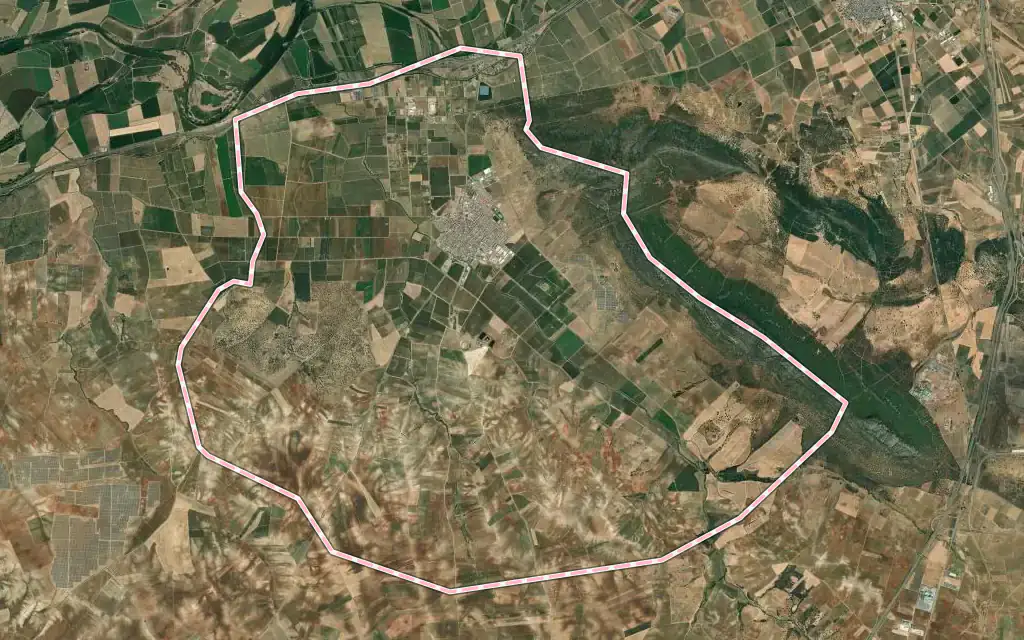 Vista satélite de Arroyo de San Serván con su contorno administrativo
